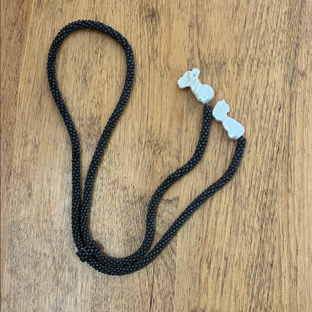 Beaded Black Lariat Necklace with Pearl Charms